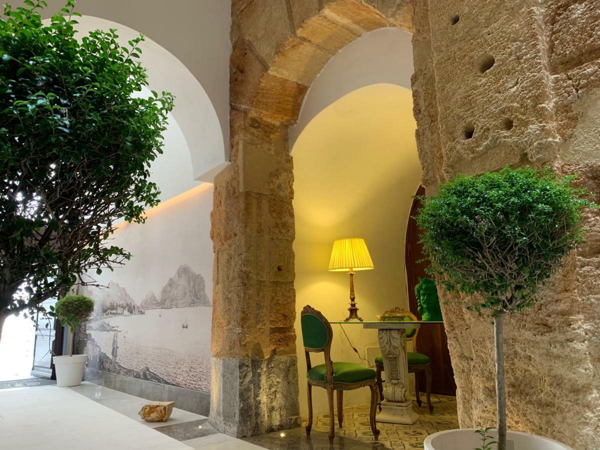 Casa de hóspedes Palazzo Del Poeta - Dimora Contemporanea 2*